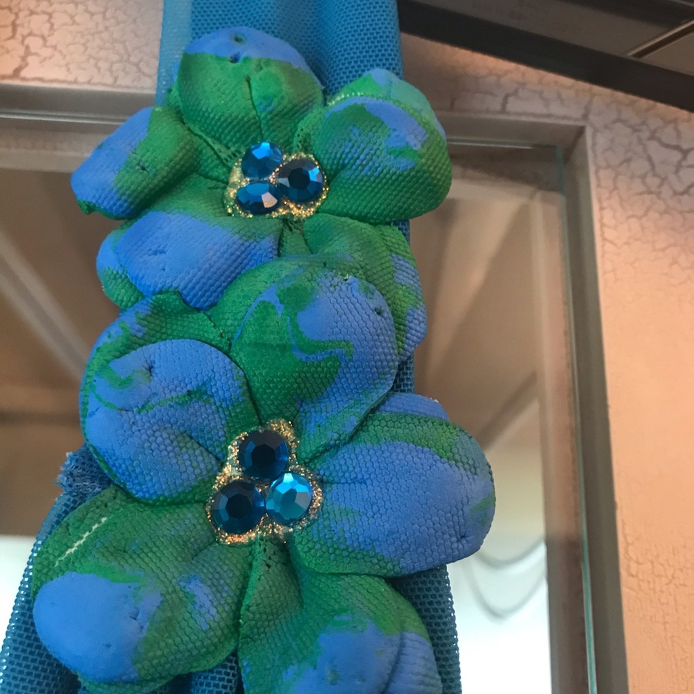 SOLD!!! Ema Savahl Halter Crop Top Flowers Blue Green S/M - Picture 4 of 16